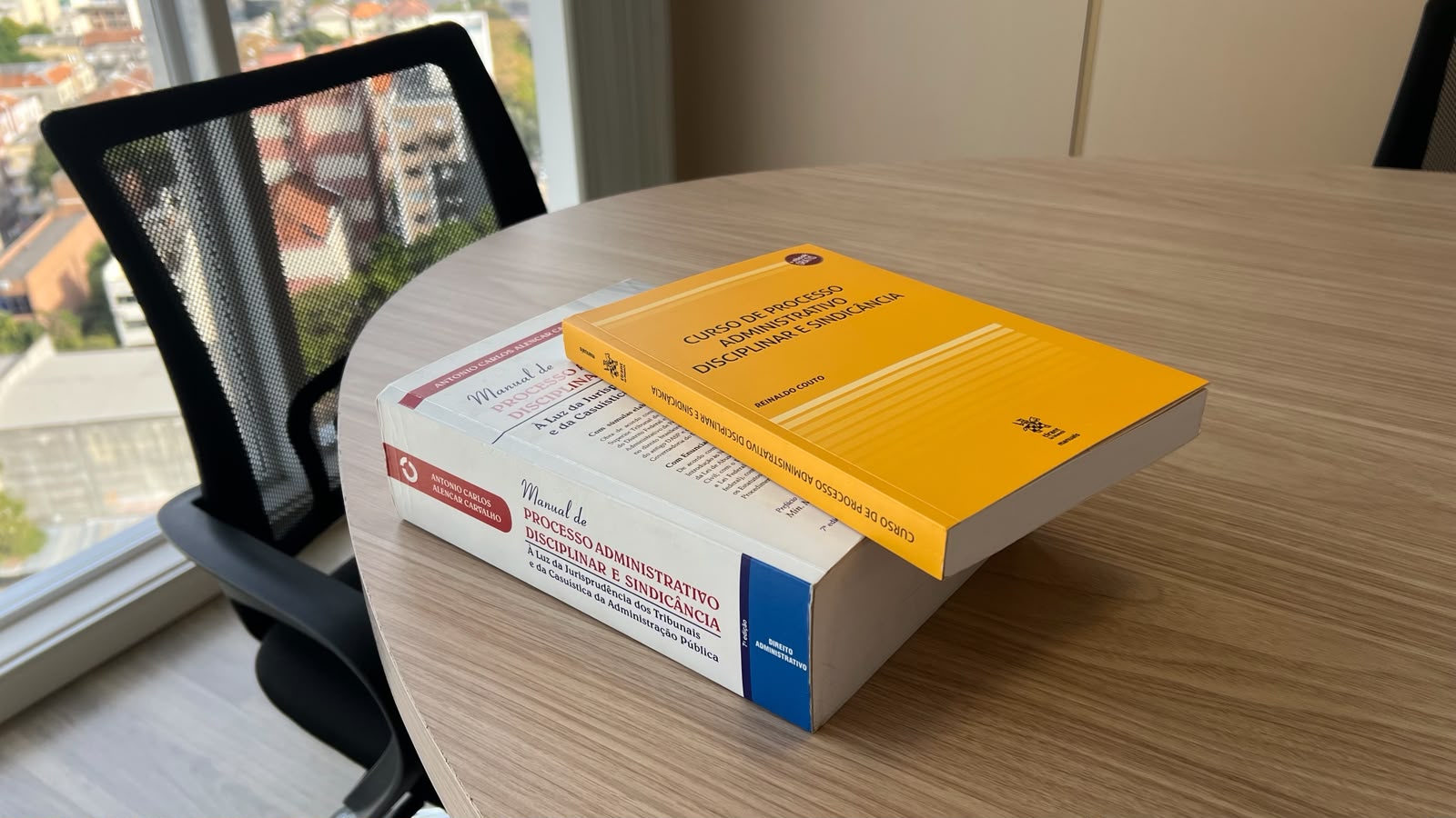 Livros sobre Processo Administrativo Disciplinar e Sindicância — referência doutrinária para defesa em PAD